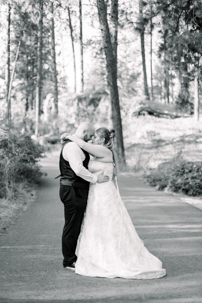 Spokane intimate wedding photography